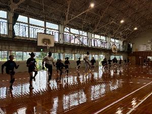 リベリアオリンピアンと平沢バレースポーツ少年団