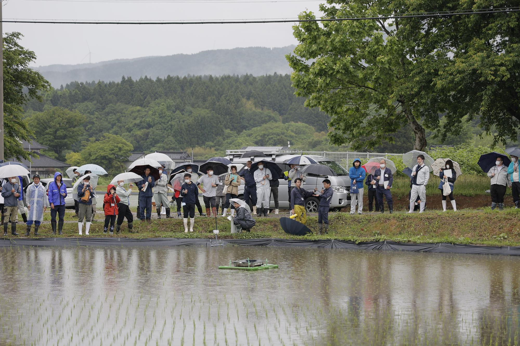 有機栽培研修会＿ロボ実演